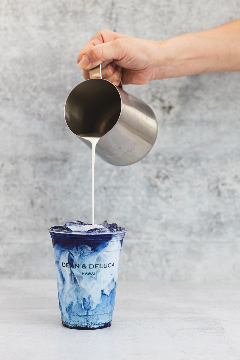 BLUE LAGOON MILK TEA LATTE BLUE LAGOON MILK TEA LATTE